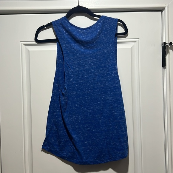 Blue Beach Graphic Tank Top Size Large - Picture 2 of 2